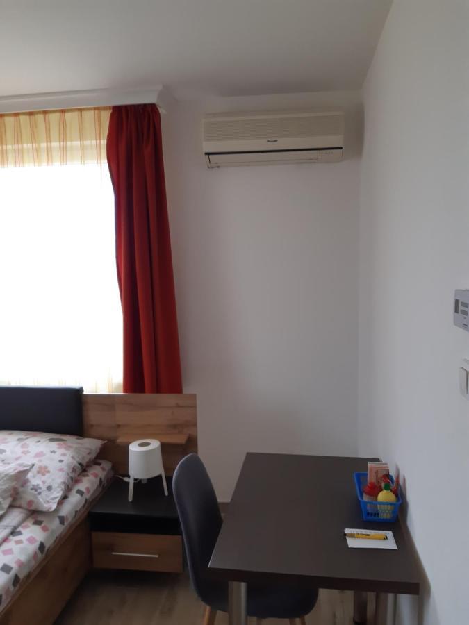 M47 Vendeghaz-Airport Hotel Debrecen Bagian luar foto