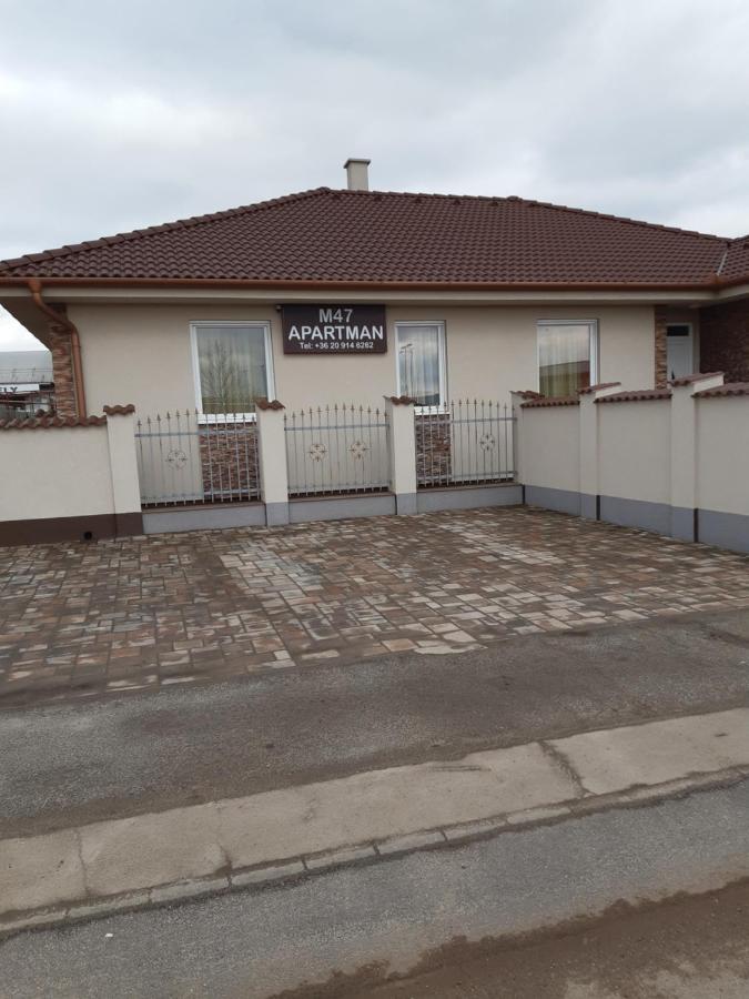 M47 Vendeghaz-Airport Hotel Debrecen Bagian luar foto