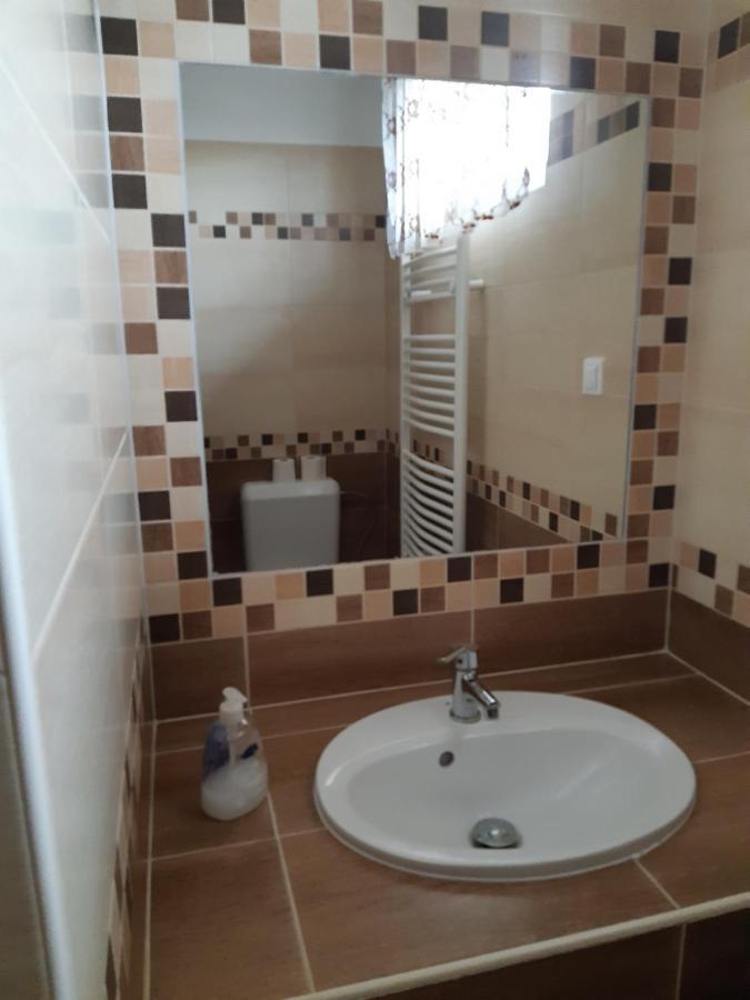 M47 Vendeghaz-Airport Hotel Debrecen Bagian luar foto