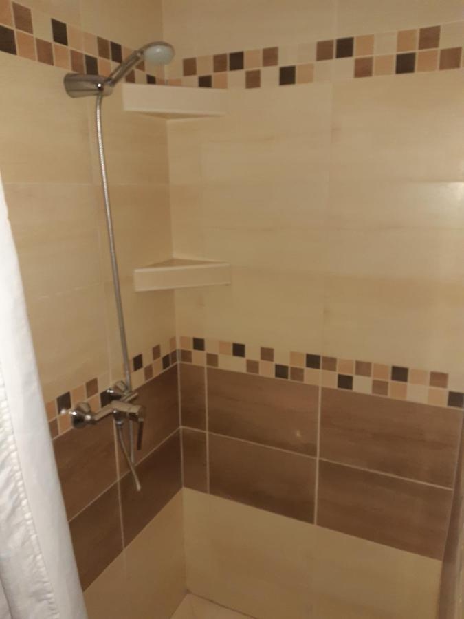 M47 Vendeghaz-Airport Hotel Debrecen Bagian luar foto