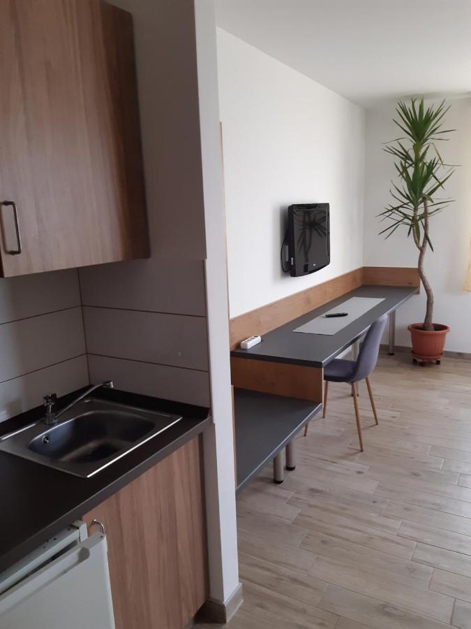 M47 Vendeghaz-Airport Hotel Debrecen Bagian luar foto