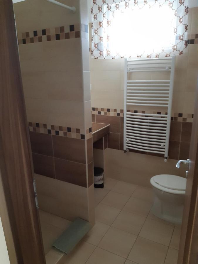 M47 Vendeghaz-Airport Hotel Debrecen Bagian luar foto