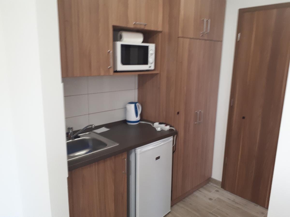 M47 Vendeghaz-Airport Hotel Debrecen Bagian luar foto