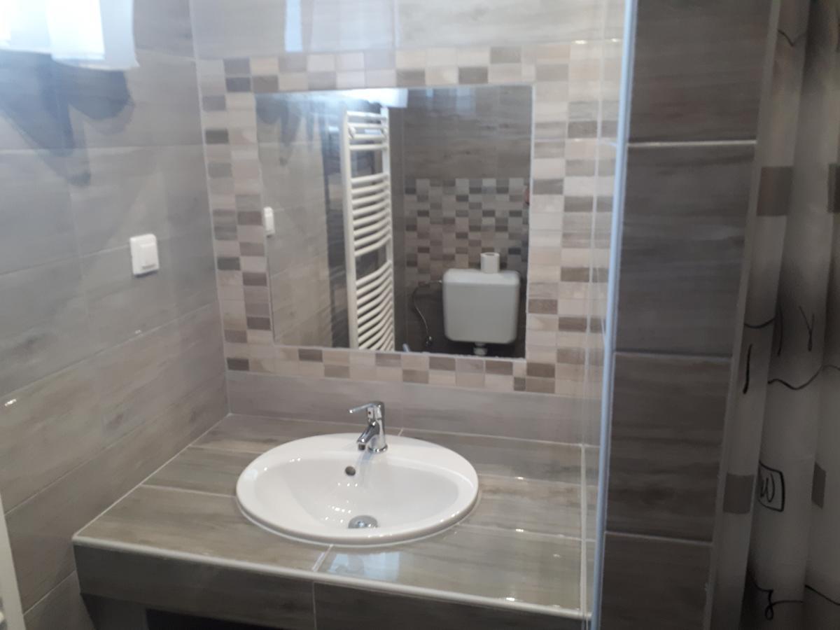 M47 Vendeghaz-Airport Hotel Debrecen Bagian luar foto